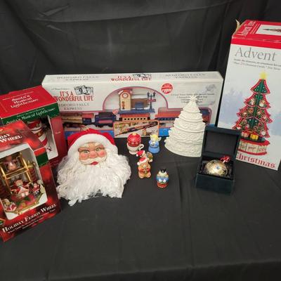 Christmas Decor Lot – Mr. Christmas Advent Tree, Train Set, Musical Lighthouse & More