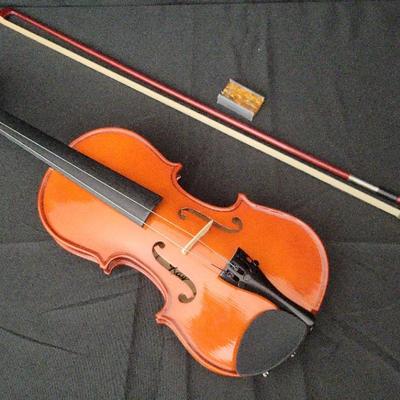 Kay KV50 Student Violin | ½ Size | Includes Bow & Rosin | Ideal for Beginners