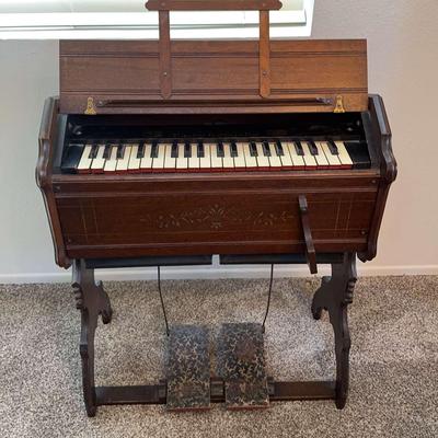 Mason & Hamlin Style 109 Pump Organ | Ornate Cabinet | c. 19th Century