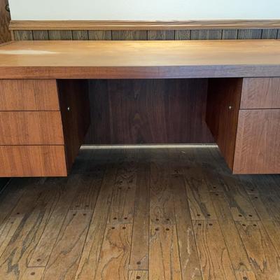 MCM Domore Desk (FR)