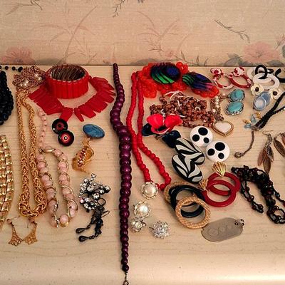 Costume Jewelry (LR)