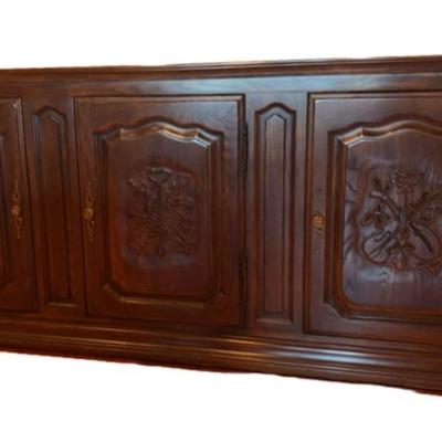 Davis Cabinet Company Solid Wood Handcraved Buffet Cabinet With 3 Drawers 