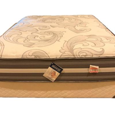 Beautyrest Queen Mattress With Tags On & Sealy Posturepedic Box Spring