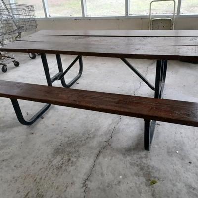 Sale Photo Thumbnail #25: Very sturdy picnic table 