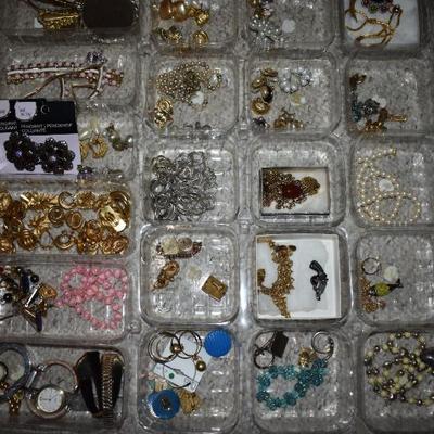 Sale Photo Thumbnail #333