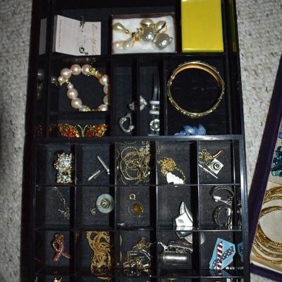 Sale Photo Thumbnail #326
