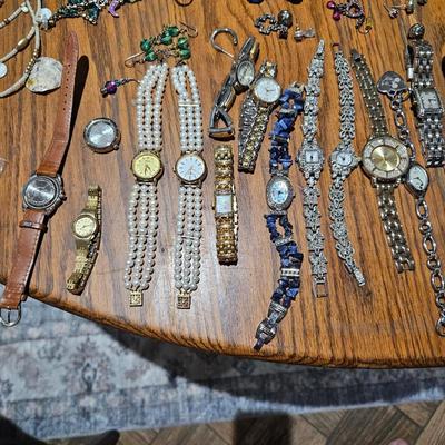 Sale Photo Thumbnail #24: Watches