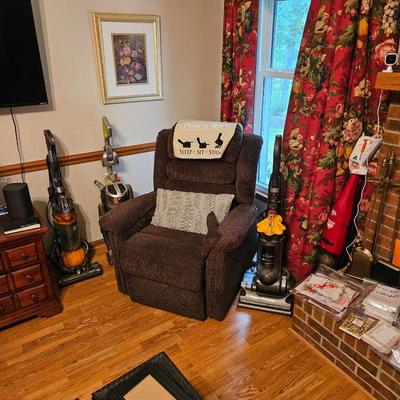 Sale Photo Thumbnail #6: Lift Chair