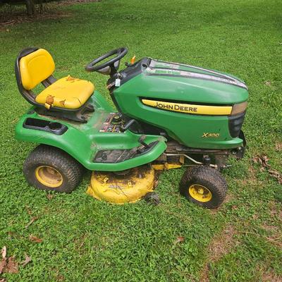 John Deere X300 Riding mower