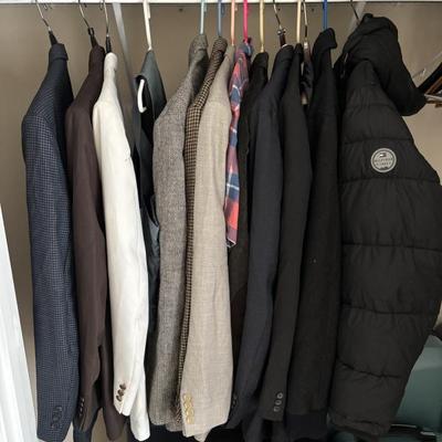 Sale Photo Thumbnail #193: Men’s suit coats 42 reg