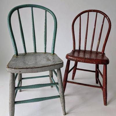 Distressed Bowback Windsor Chairs 