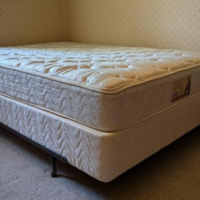 Full Size Bed