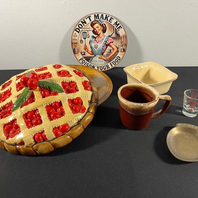 Sassy Kitchen: Cherry Pie Dish, Vintage McCoy Mug, And Other Accessories