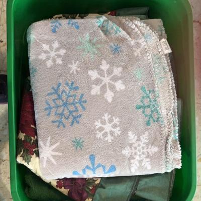 Christmas Decor 18 Gallon Tote: Mystery Lot 2