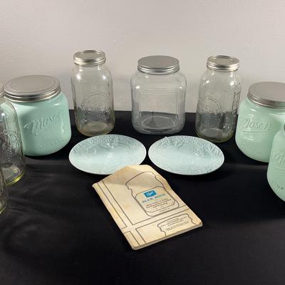 Old-Fashioned Kitchen Storage