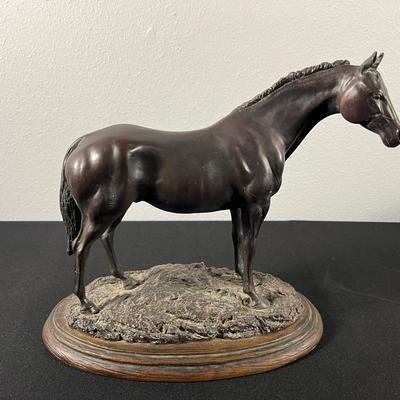 Dezine Cast Resin Horse Figurine