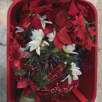 Christmas Decor 18 Gallon Tote: Mystery Lot 3