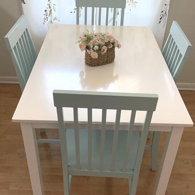 Dining Room Table With Four Chairs