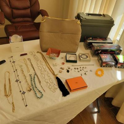 Sale Photo Thumbnail #21