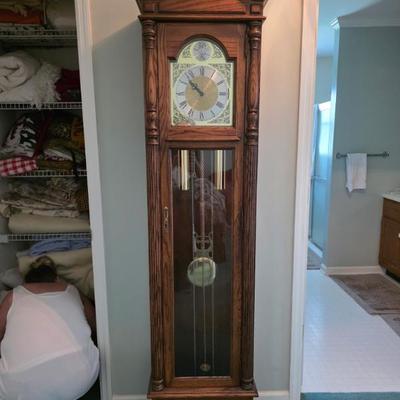 Sale Photo Thumbnail #31: Working grandfather clock