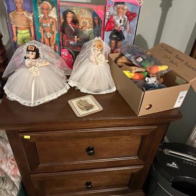 Sale Photo Thumbnail #134: vintage barbies and dolls