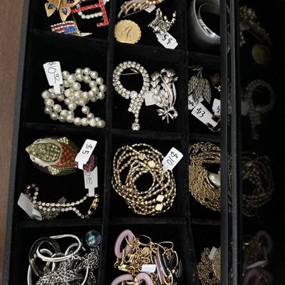 Sale Photo Thumbnail #104