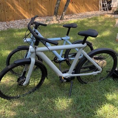 Vanmoof X3 And Unmarked Vanmoof Bike  Includes  Tool Kit Ans 2 Extra  Charger 