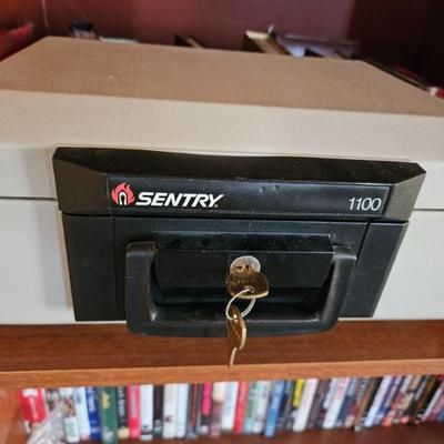 Sale Photo Thumbnail #376