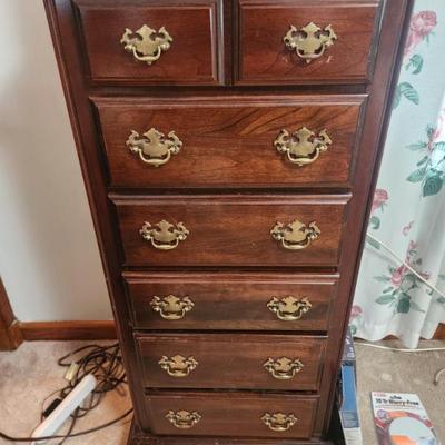 Sale Photo Thumbnail #301