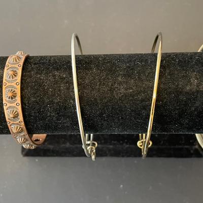 Charming Variety: 5 Vintage Bracelets with Personality