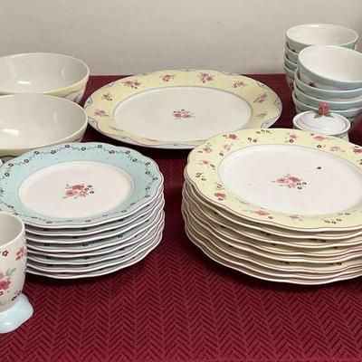 Pfaltzgraff Dinnerware for 8