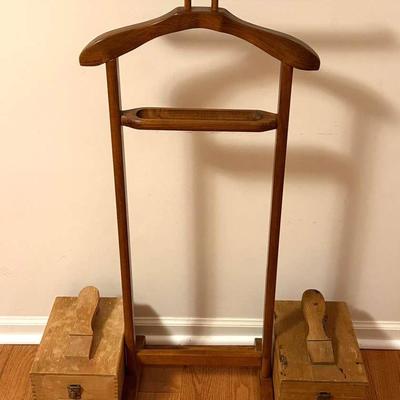 Gentleman’s Valet And Shoeshine Boxes 