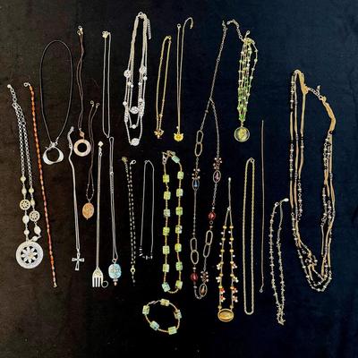 Costume Jewelry Necklaces 