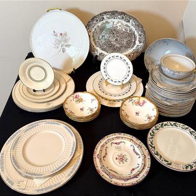 Vintage Dinner Plates 