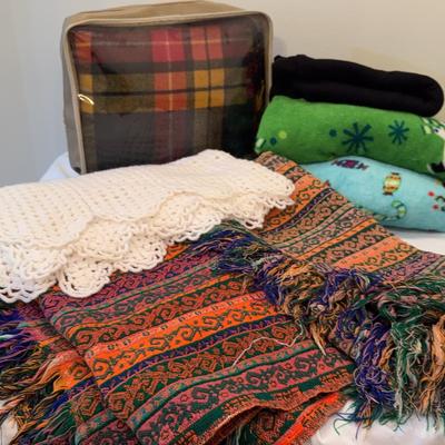 Sale Photo Thumbnail #197: Cozy Throws 