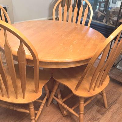 Sale Photo Thumbnail #21: Dining Table And 4 Chairs 