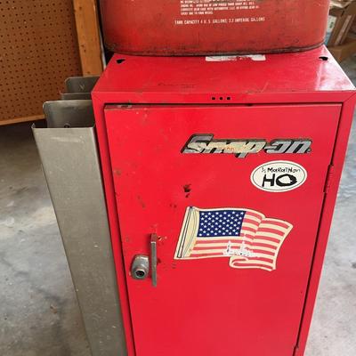 Sale Photo Thumbnail #94: Snap On Locker And Gas Can