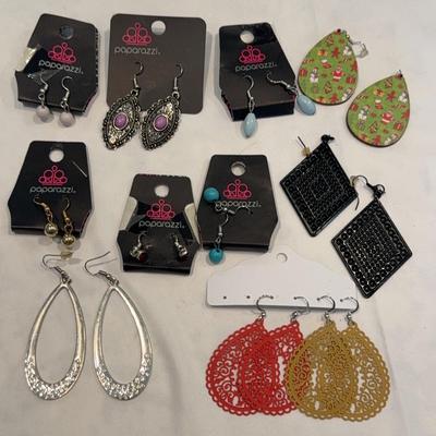Sale Photo Thumbnail #247: 11 Pairs Of Earrings 