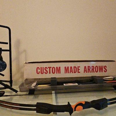 Sale Photo Thumbnail #228: Banshee Quad Bow , Arrows,  Target 