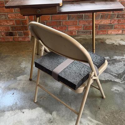 Sale Photo Thumbnail #97: Small Folding Desk And Chair