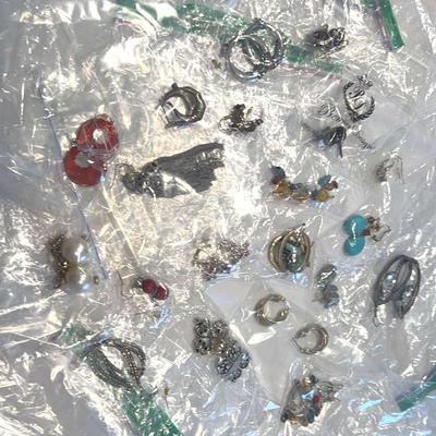 Sale Photo Thumbnail #243: Costume Earrings 20 Pairs