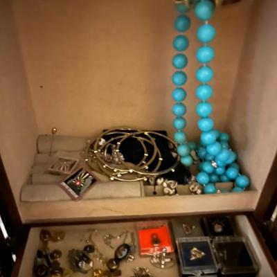 Sale Photo Thumbnail #26