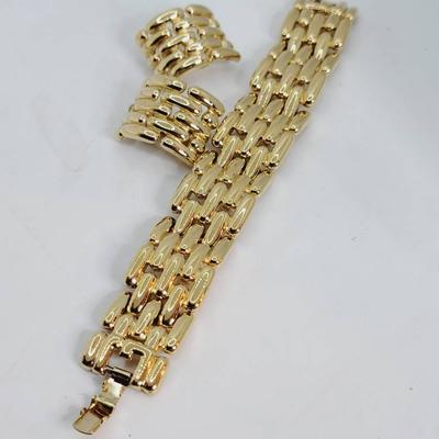 Gold Tone Givenchy Basket Weave Bracelet And Clip Earrings