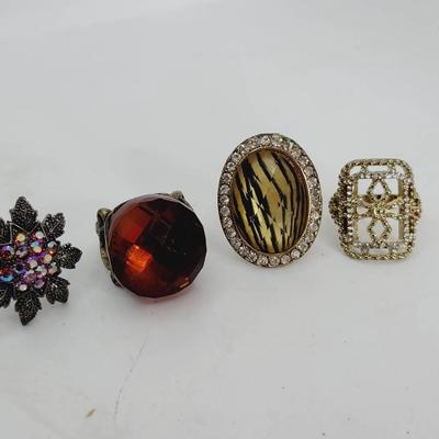 Costume Cocktail and Accent Rings 4pc 