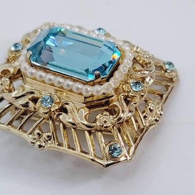 Coro Blue Rhinestone Faux Pearl Frame Pin Brooch 