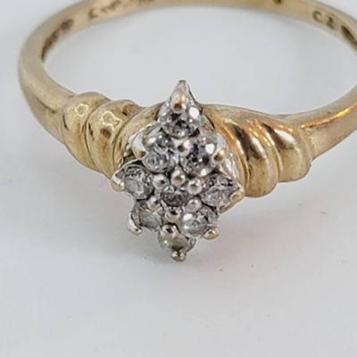 10k Yellow Gold CZ Engagement Cluster Ring Size 8