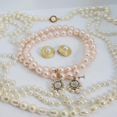 Stunning Faux Pearl Rhinestone Vintage Costume Jewelry Lot