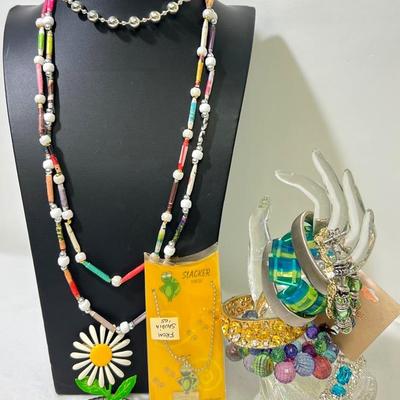 “Slacker Turtle” Pendant & Vibrant Jewelry 