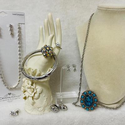“Sarah Coventry” and More Fashion Jewelry
