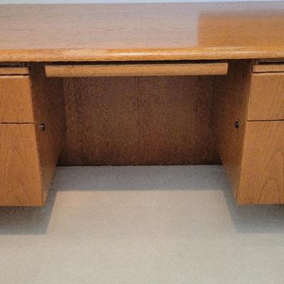 Mid-Century Modern Oak Double Pedestal Desk with Drawers